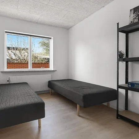 Stunning In With Wifi And 5 Bedrooms *